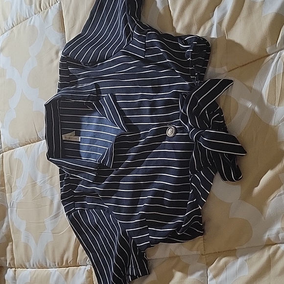 Moon R Child Crop Top - Picture 2 of 2